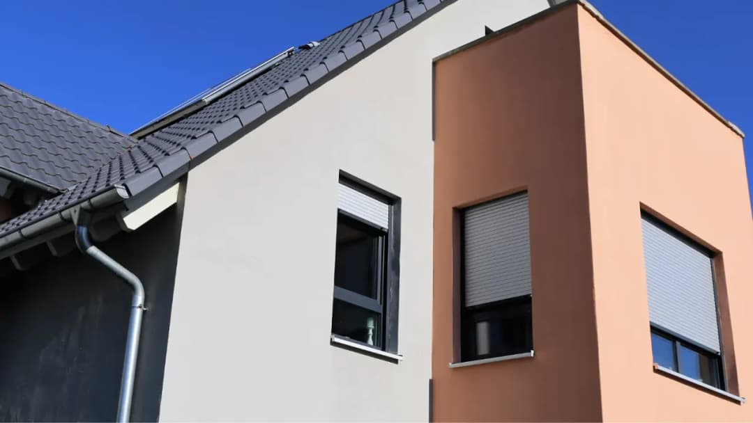 Najlepszy płyn do mycia elewacji – uniknij kosztownych błędów